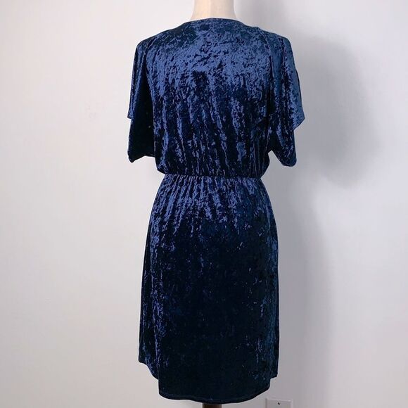 NWT Maurice’s Blue Crushed Velvet Flutter Sleeve Faux Wrap Dress Sz S - Picture 5 of 9